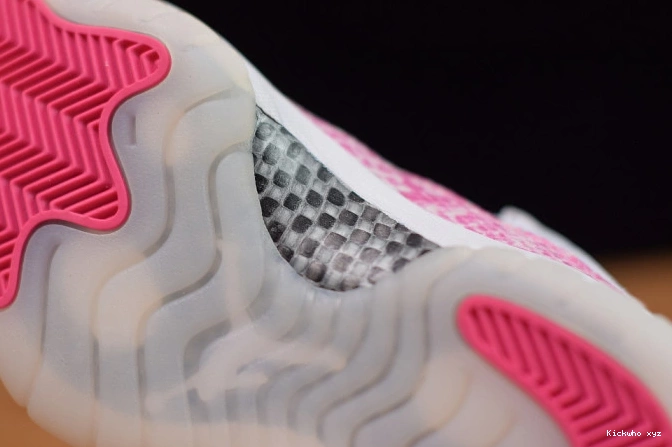 11 Air WMNS Snakeskin AH7860-106 Low Pink Jordan 0531